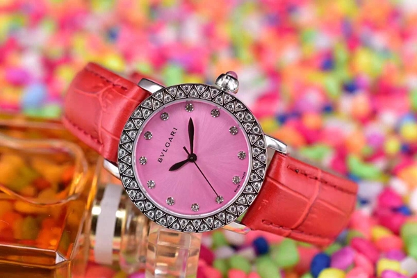 ブルガリ時計正面デザイン